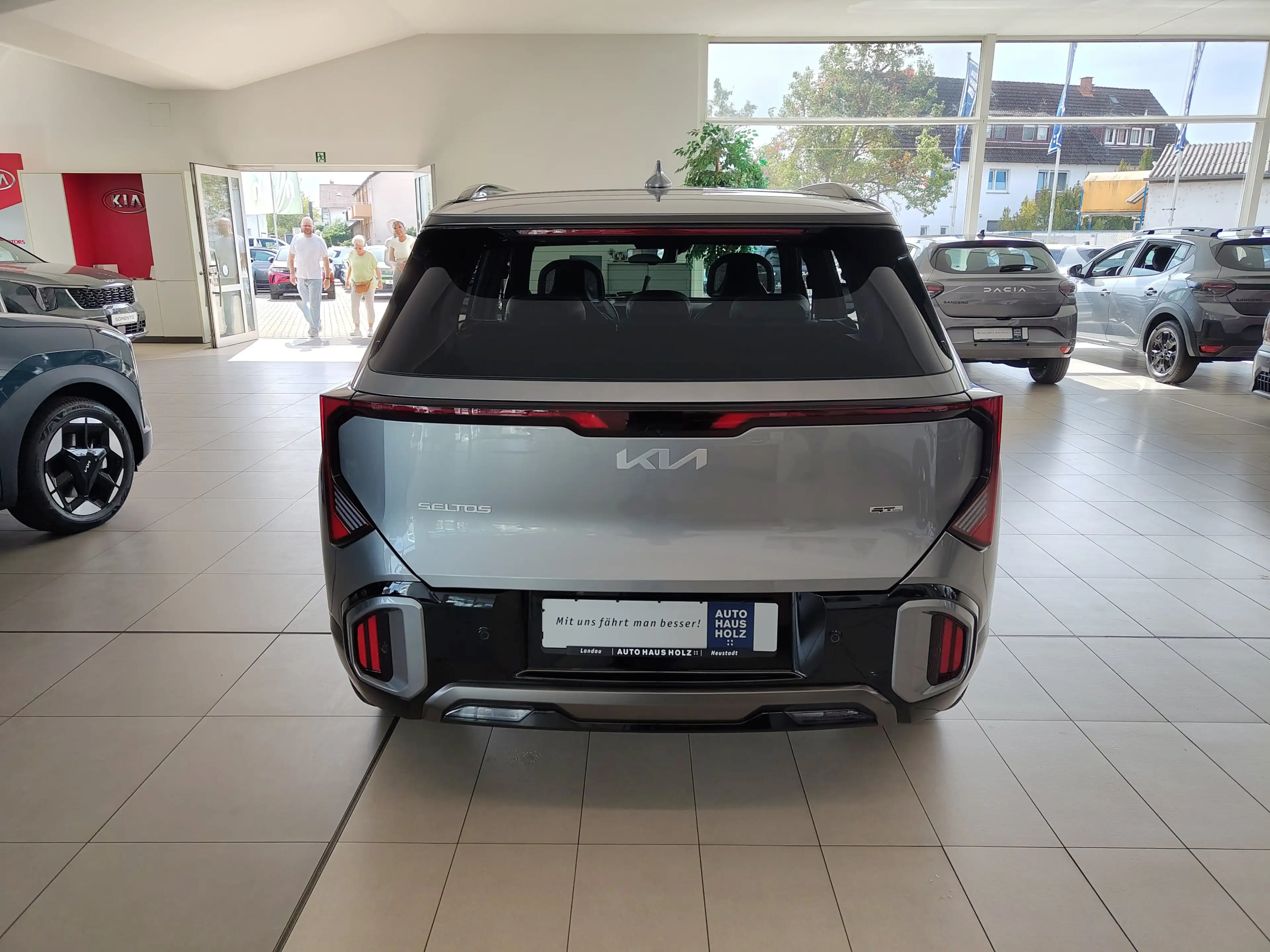 Kia Seltos 1.6 T-GDI 180 DCT GT-Line Comfort — photo 3