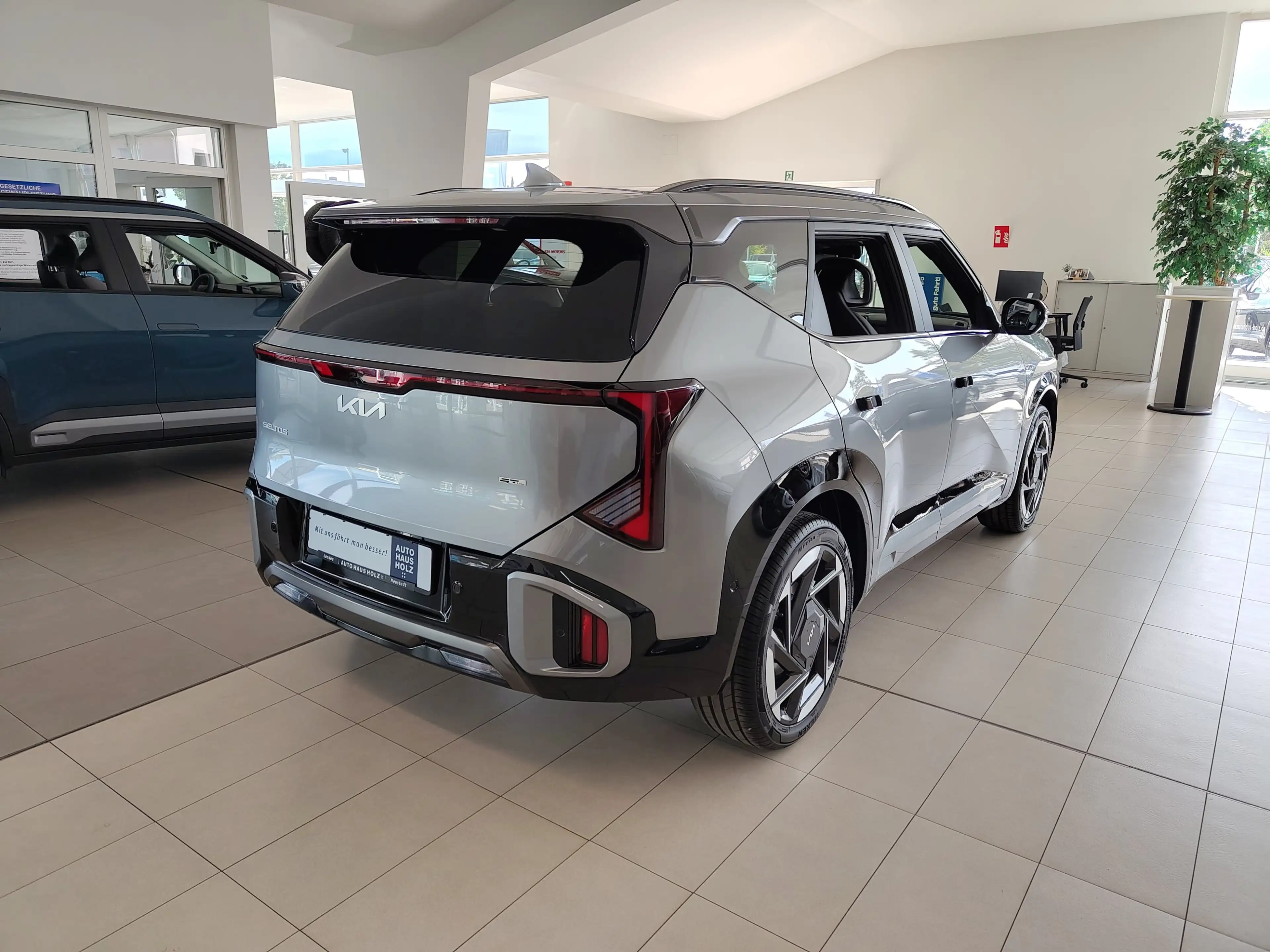 Kia Seltos 1.6 T-GDI 180 DCT GT-Line Comfort — photo 4