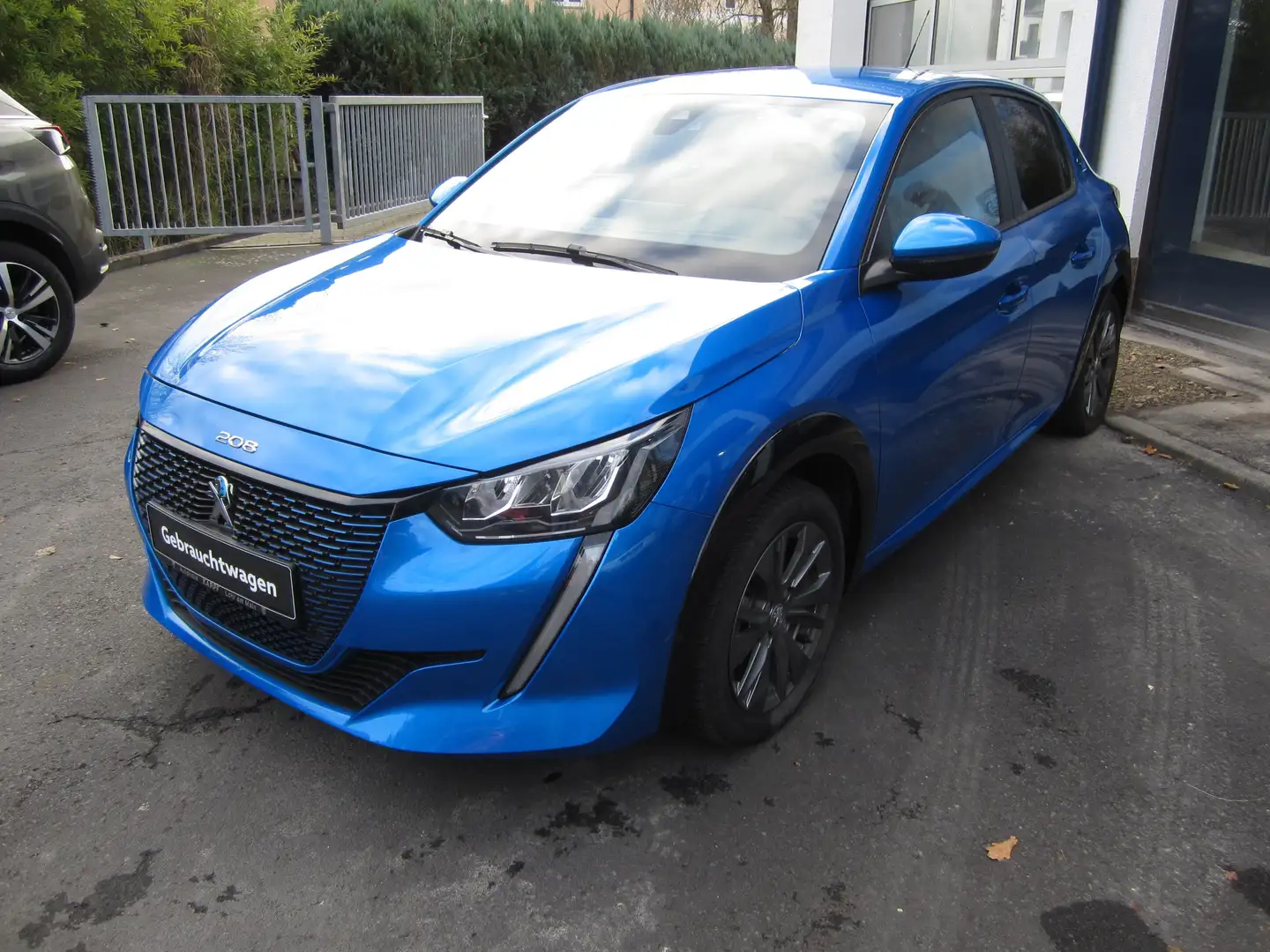 Peugeot e-208 Active Pack Blau - 2