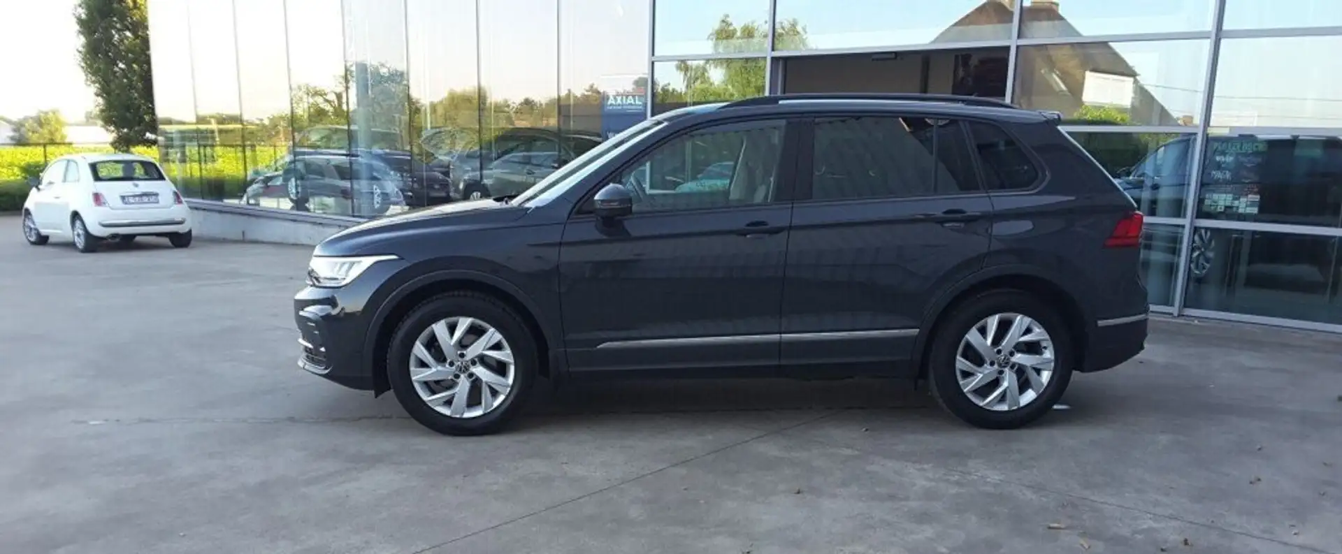 Volkswagen Tiguan Tiguan 1.5 TSI OPF DSG Life Grau - 2