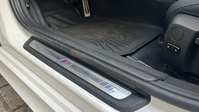 BMW 3 Series view 19