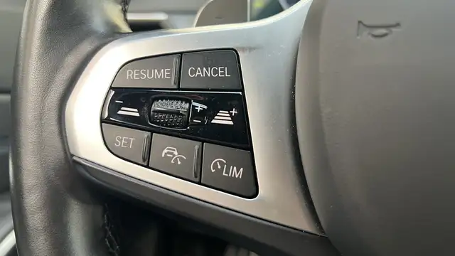 BMW 3 Series view 26
