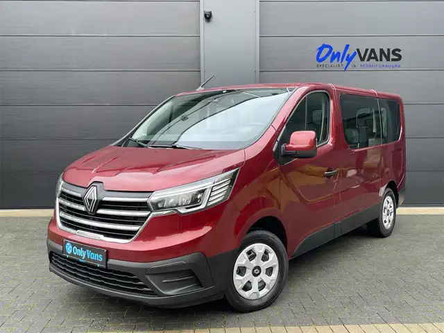Renault Trafic 2.0 dCi / Minibus 9 Zitpl. / € 26.438 Ex. BTW