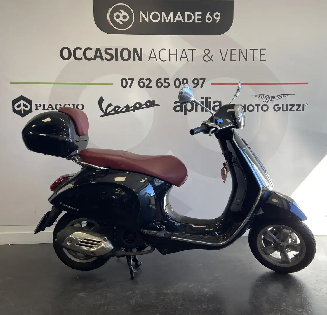 Piaggio Primavera Noir - 1