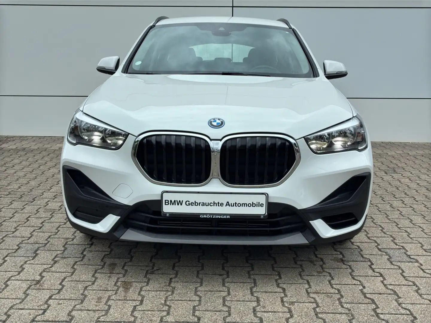 BMW X1 xDrive25e Navi+AHK+PDC+SHZ+GRA Blanc - 2