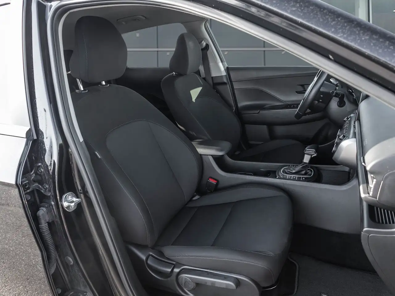 Hyundai KONA снимка Hyundai KONA
