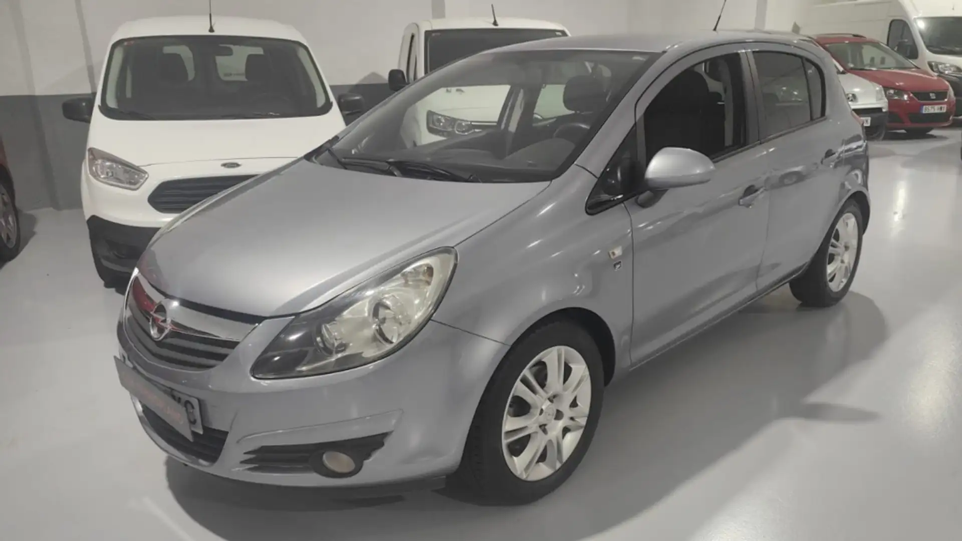 Opel Corsa 1.3CDTi 111 90 Aut. Gris - 1