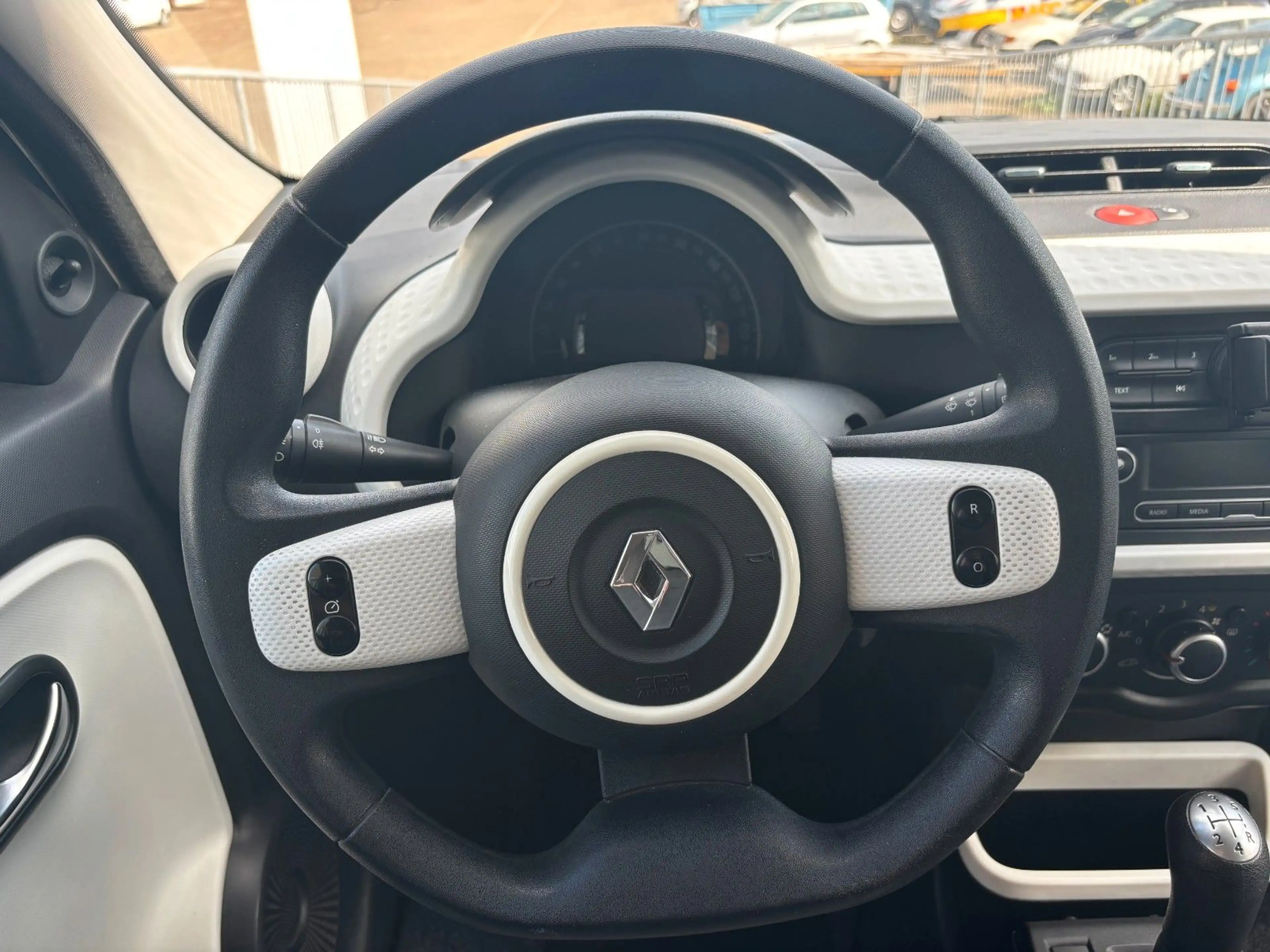 Renault Twingo Experience 1.0 SCe 70 — photo 12