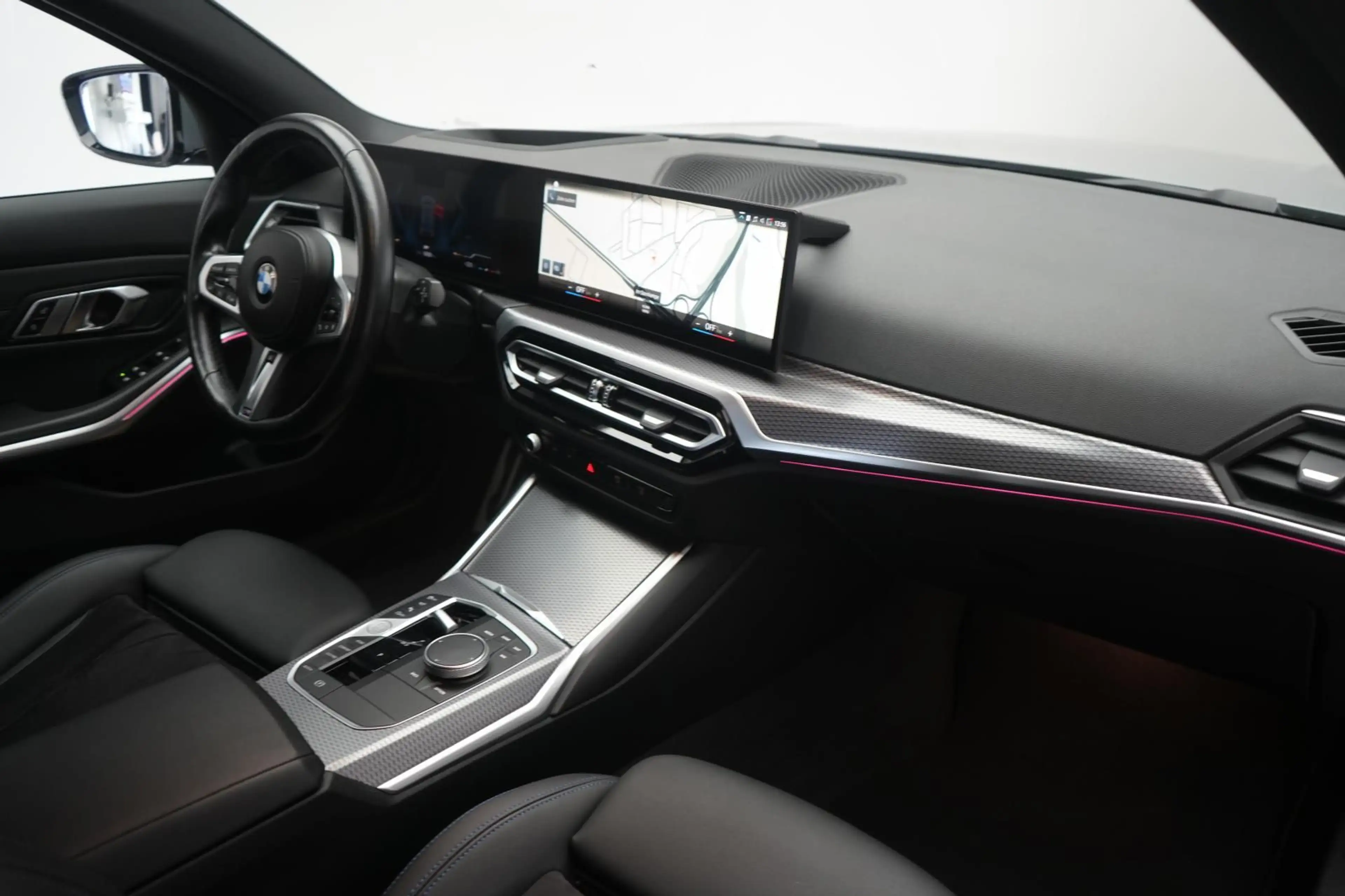 BMW 318 i Touring M Sport CarPlay/Temp/Kamera/HUD/La — photo 10