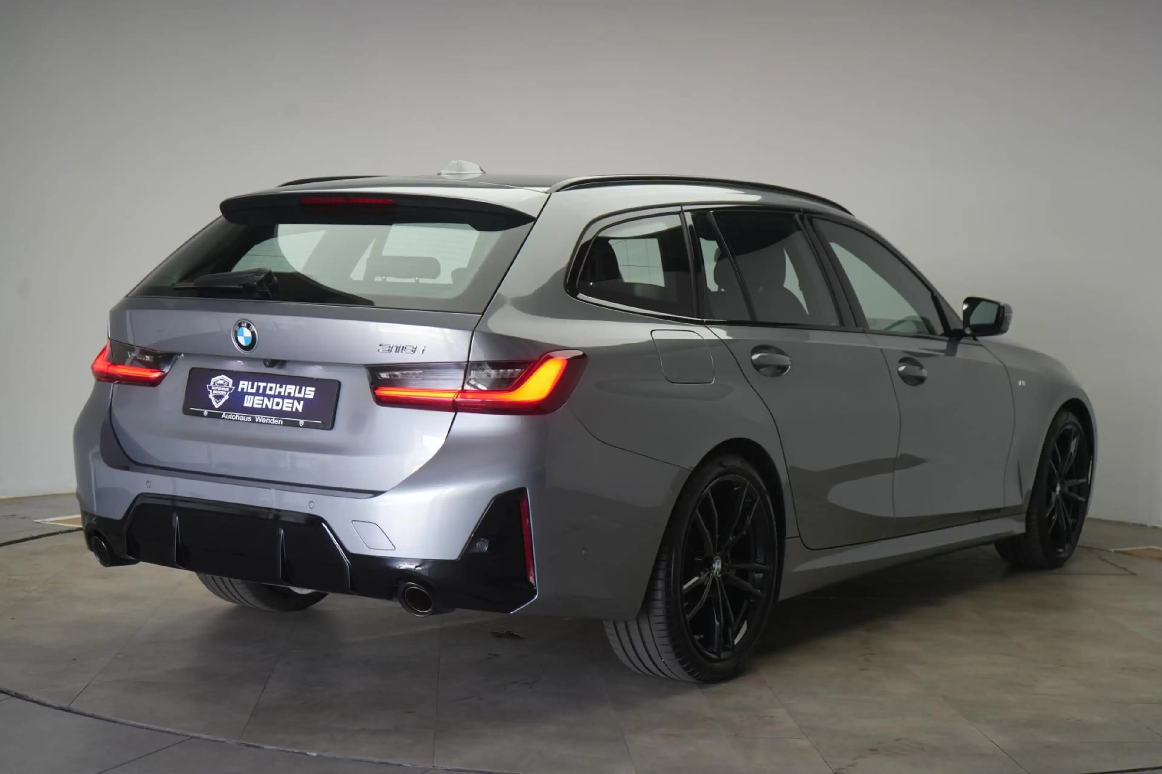 BMW 318 i Touring M Sport CarPlay/Temp/Kamera/HUD/La — photo 5