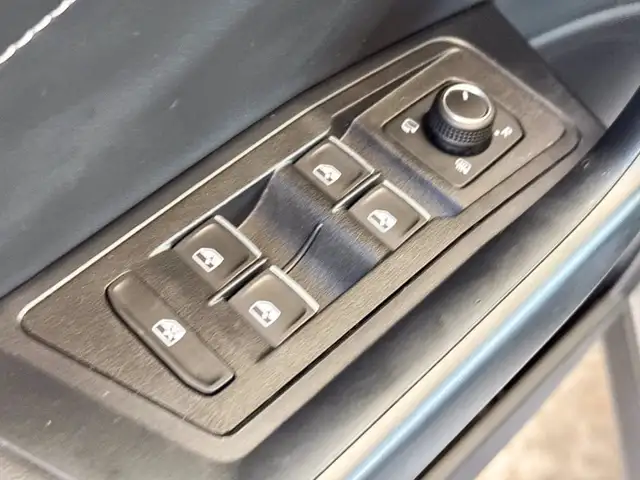 Volkswagen T-Roc view 20