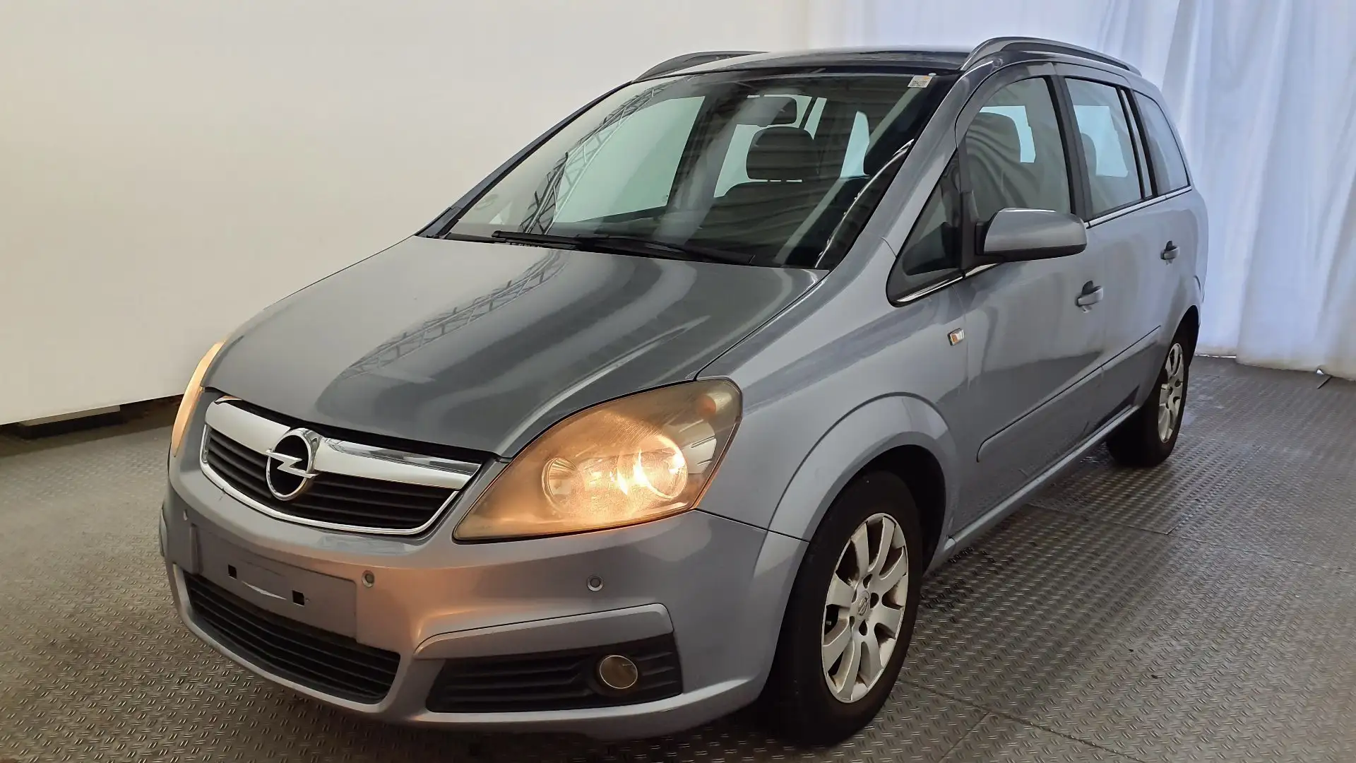 Opel Zafira Cosmo Grau - 1