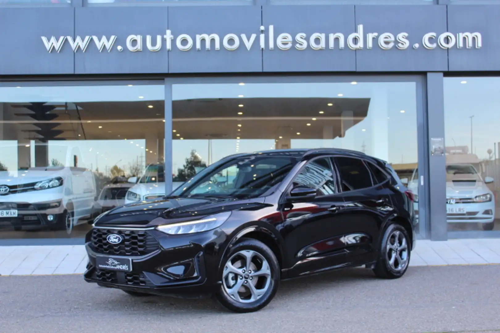 Ford Kuga 2.5 Duratec FHEV ST-Line 4x2 Aut. Noir - 1