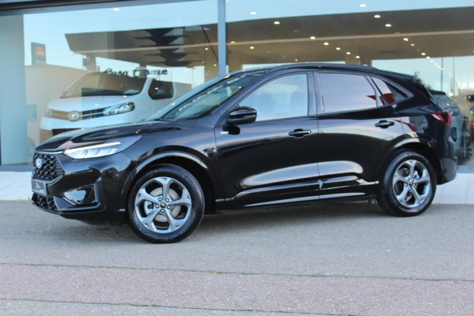 Ford Kuga 2.5 Duratec FHEV ST-Line 4x2 Aut. Noir - 2