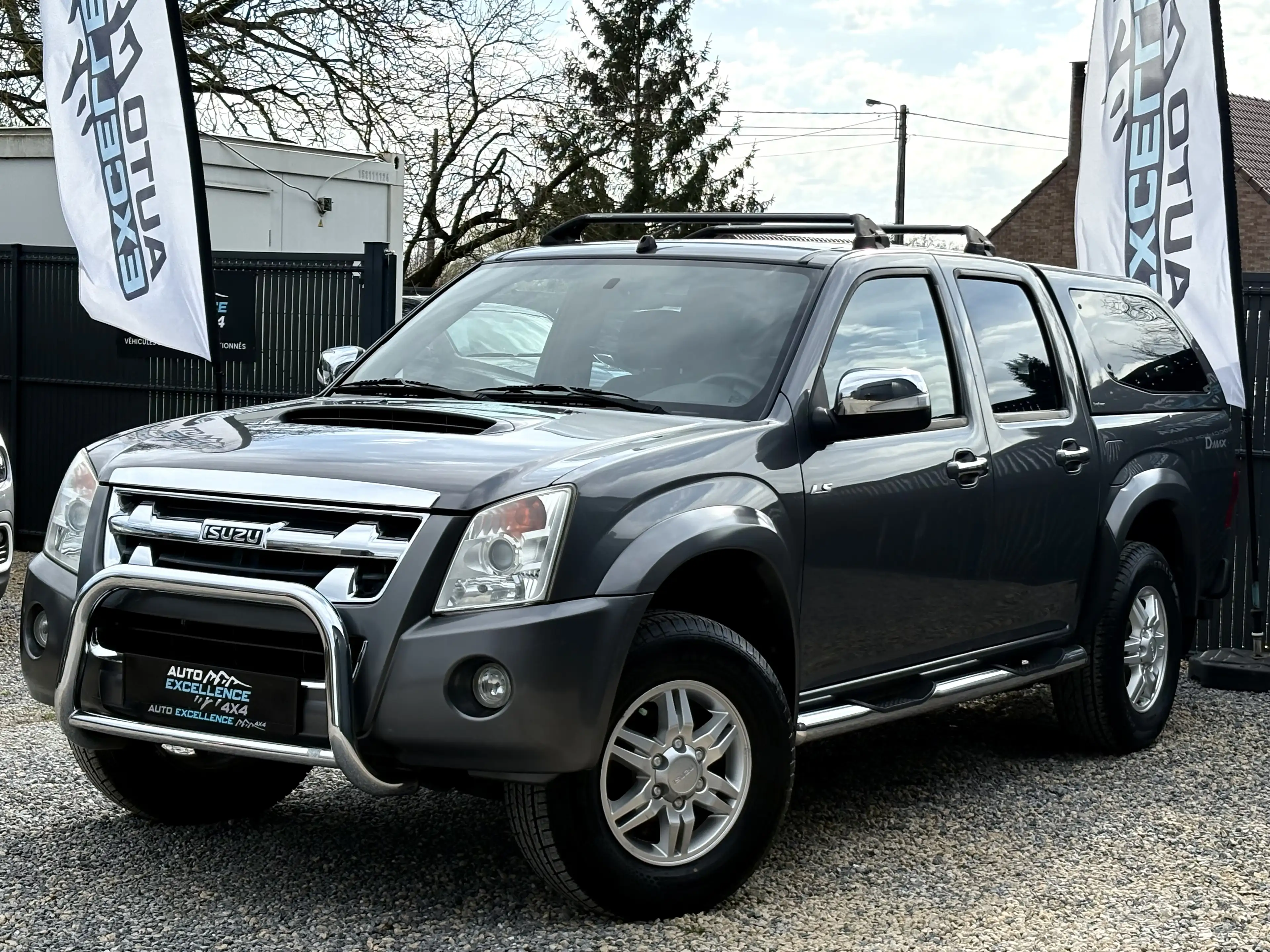 Isuzu D-Max D-Max 2.5 Turbo Di 4WD LS Granite Hardtop/ GPS/ — photo 3