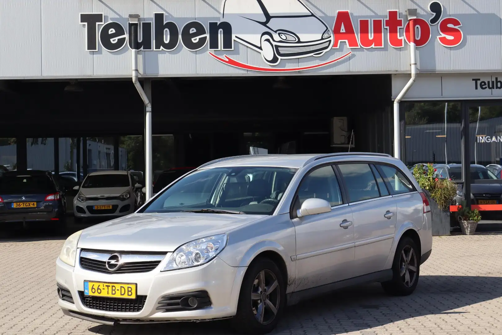 Opel Vectra Wagon 1.9 CDTi Executive Navigatie, Lederen interi Grijs - 1