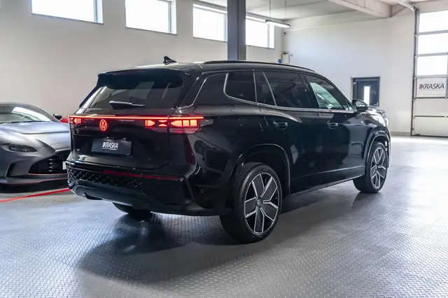 Volkswagen Tayron view 8