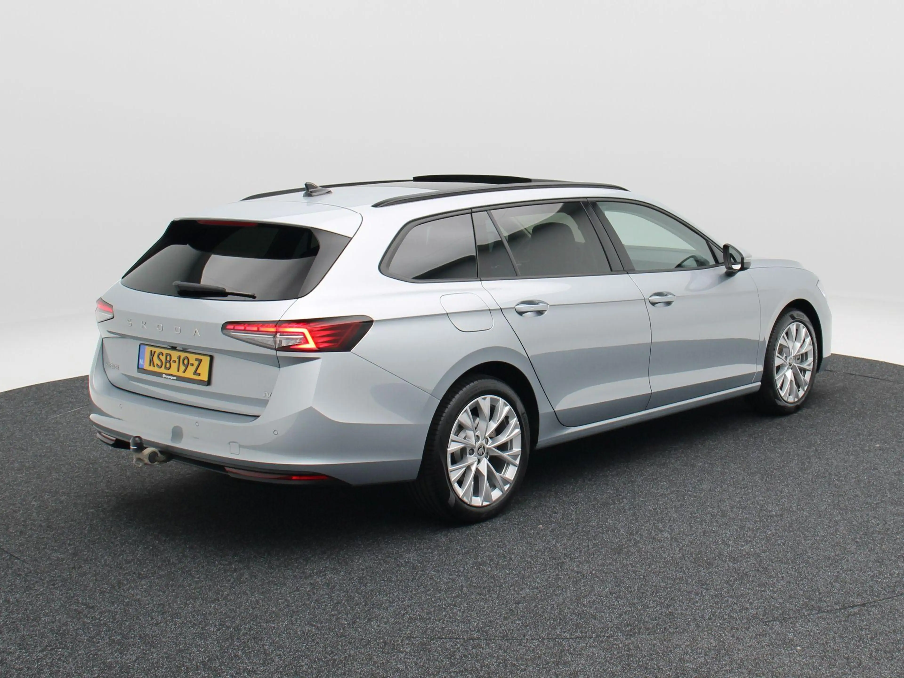 Skoda Superb Combi 1.5 TSi 204 Pk PHEV Edition | Panoramadak | — photo 3