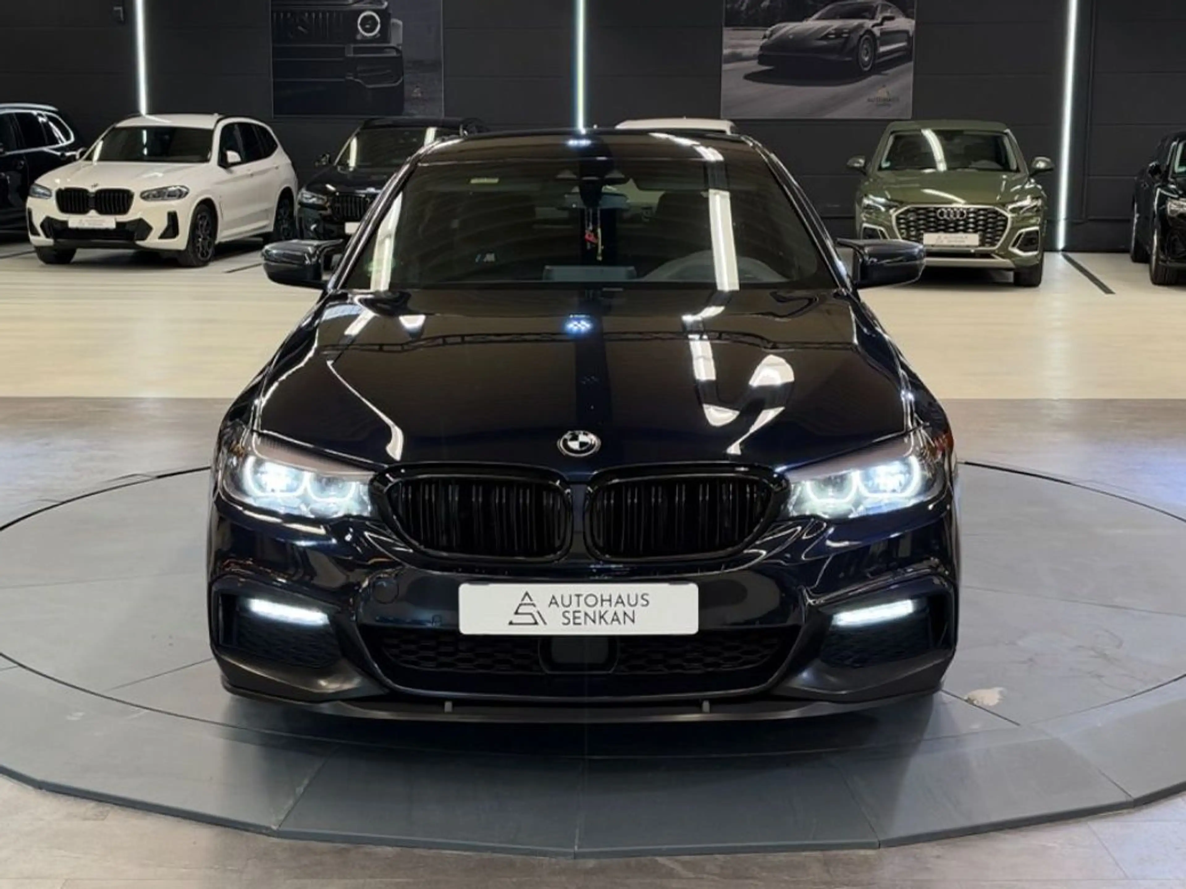 BMW 530 d M Sport Lim.*HEAD-UP*LED*19"ALU*ACC* — photo 3