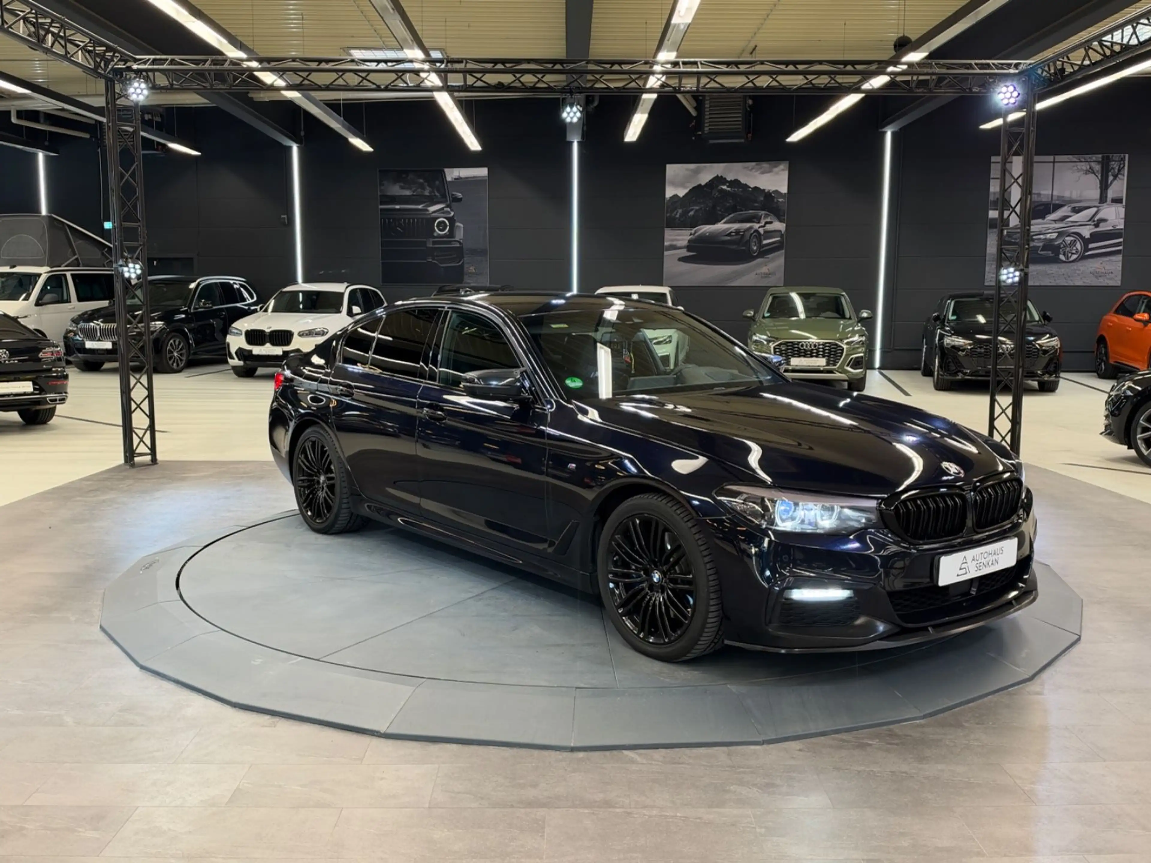 BMW 530 d M Sport Lim.*HEAD-UP*LED*19"ALU*ACC*