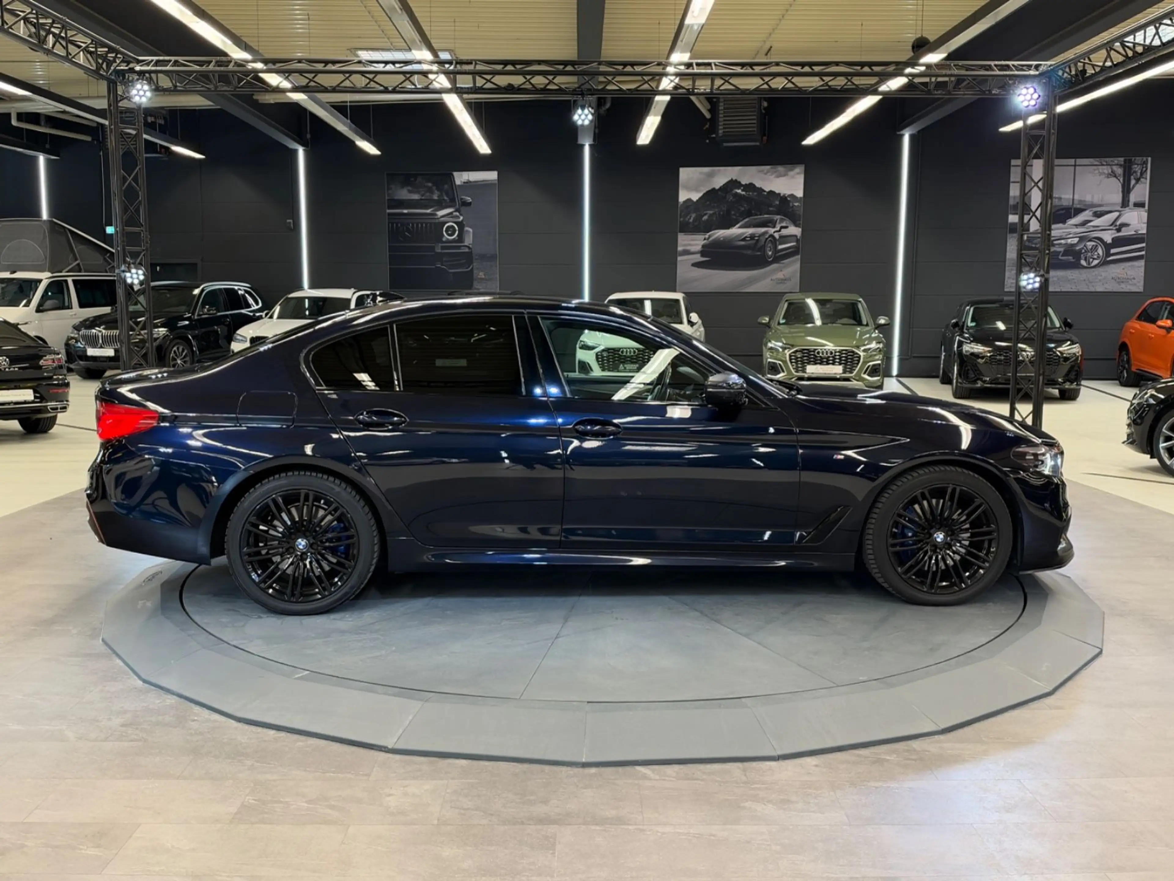 BMW 530 d M Sport Lim.*HEAD-UP*LED*19"ALU*ACC* — photo 14