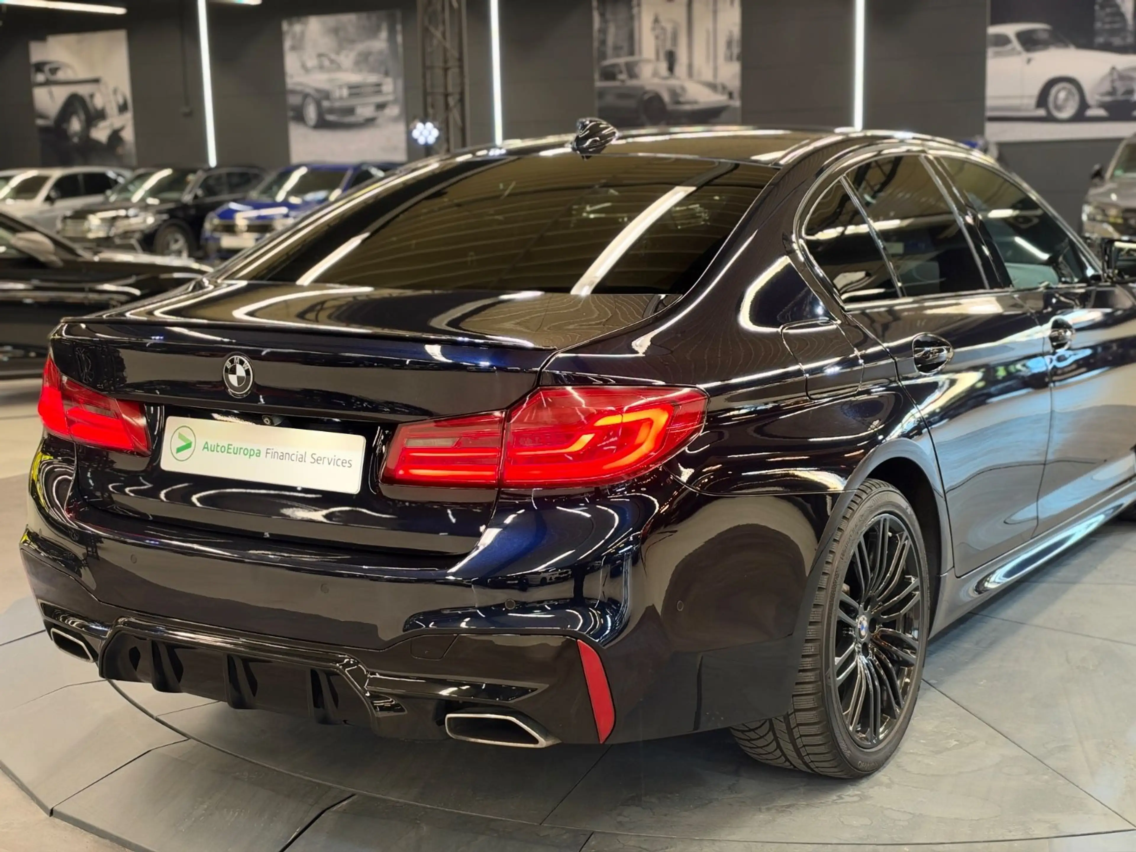 BMW 530 d M Sport Lim.*HEAD-UP*LED*19"ALU*ACC* — photo 12