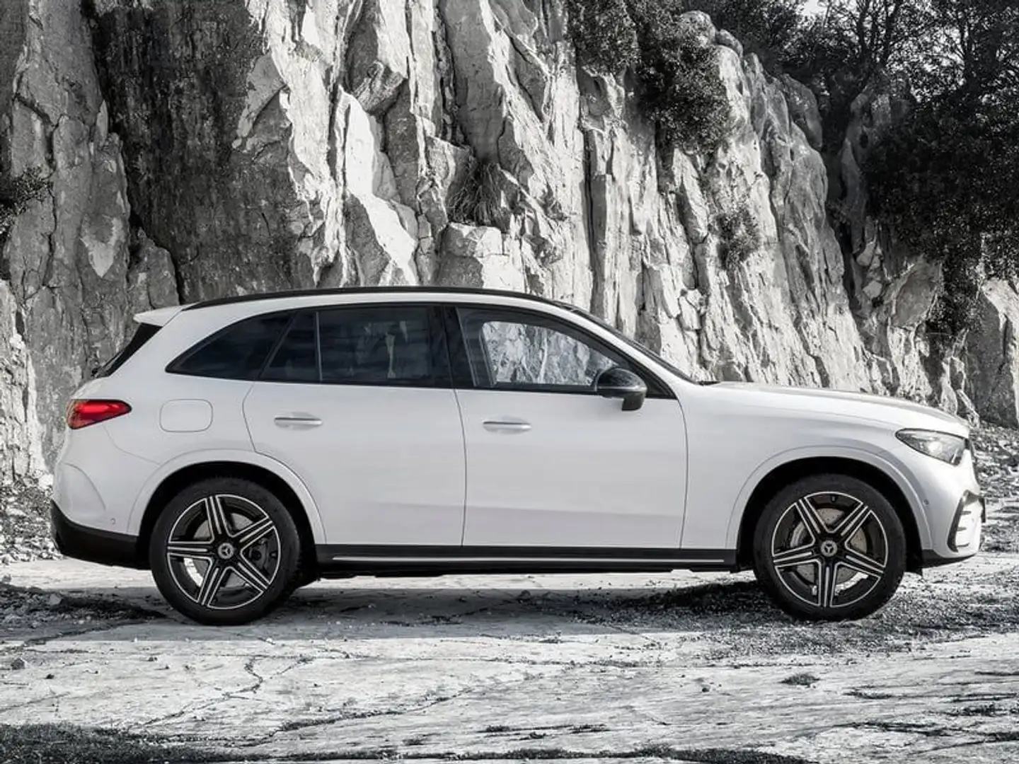 Mercedes-Benz GLC 300 GLC COUPE' FL GLC 300 de 4MATIC Plug-in hybrid Co Blanc - 1