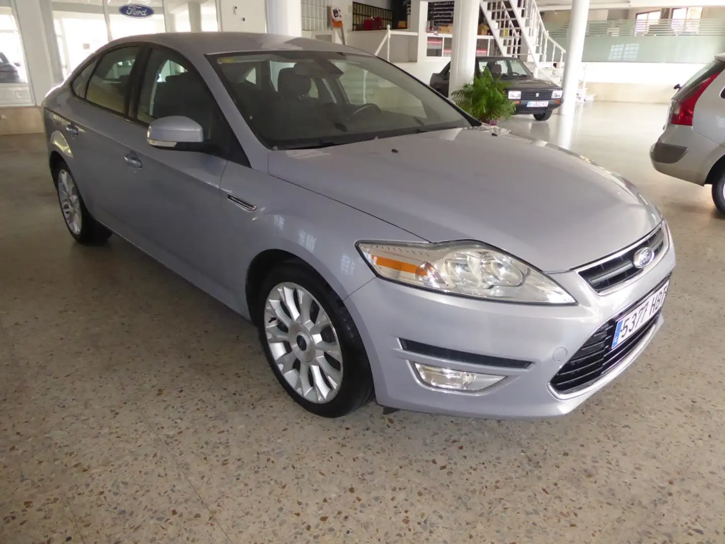 Ford Mondeo 2.0TDCi Trend 140 Gris - 1