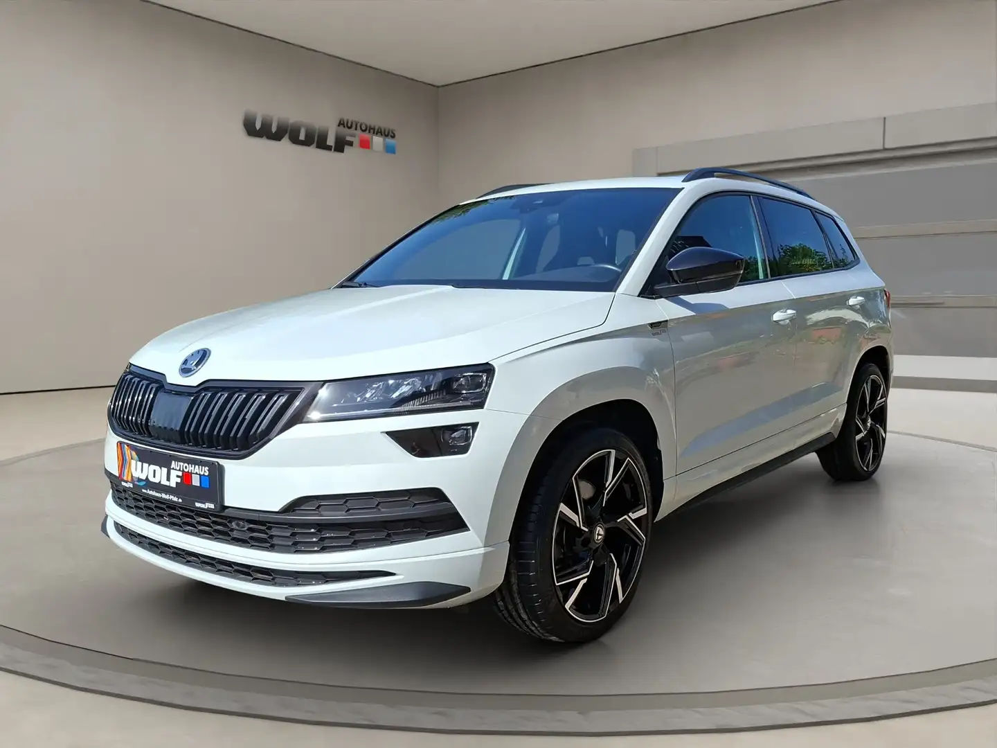 Skoda Karoq 2.0 TSI 4x4 Sportline DCC~BlindSpot~KESSY~Light As Weiß - 2