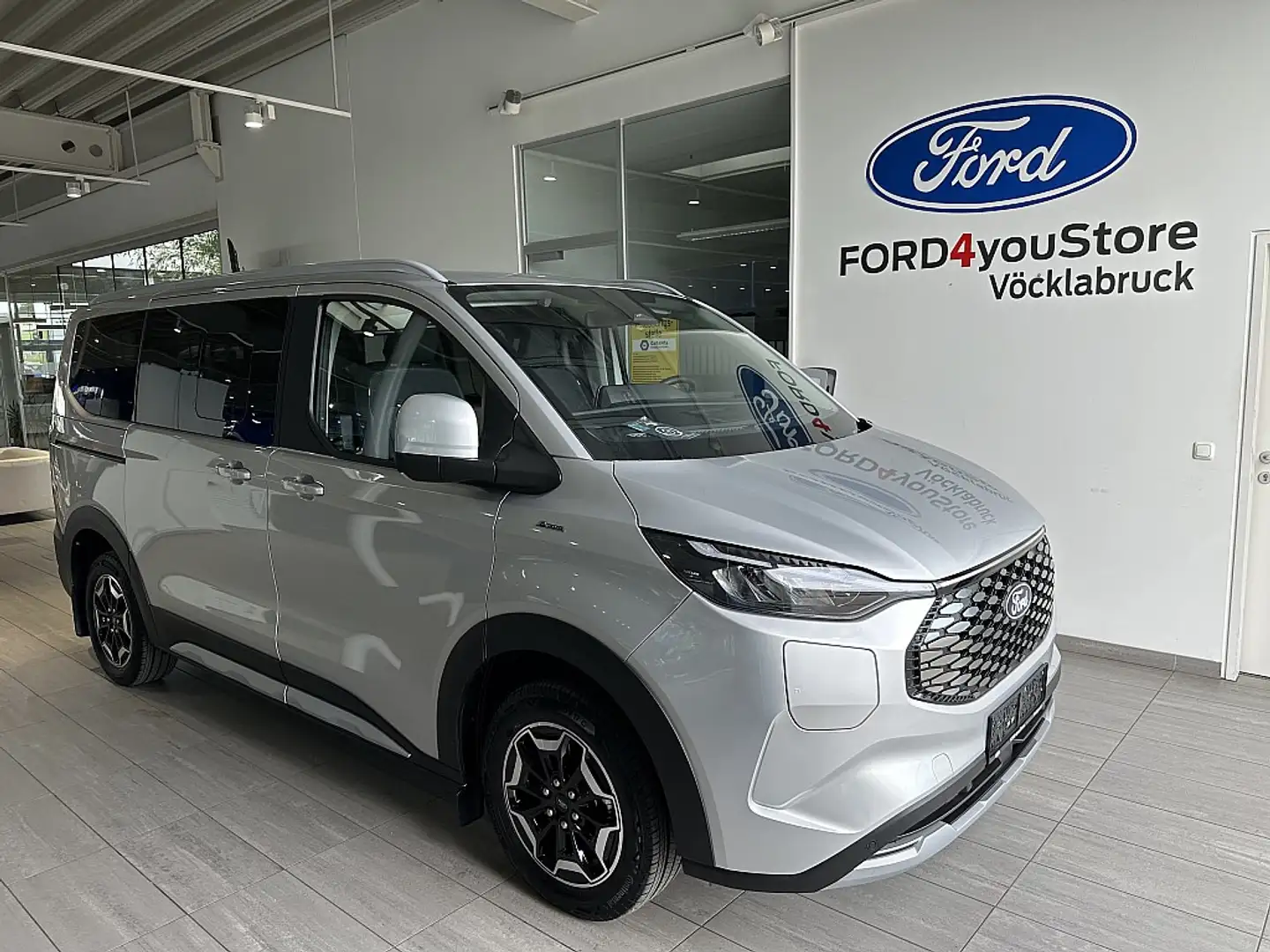 Ford Tourneo Custom Bus Elektro 160kW 340 L1H1 RWD Active Plateado - 1