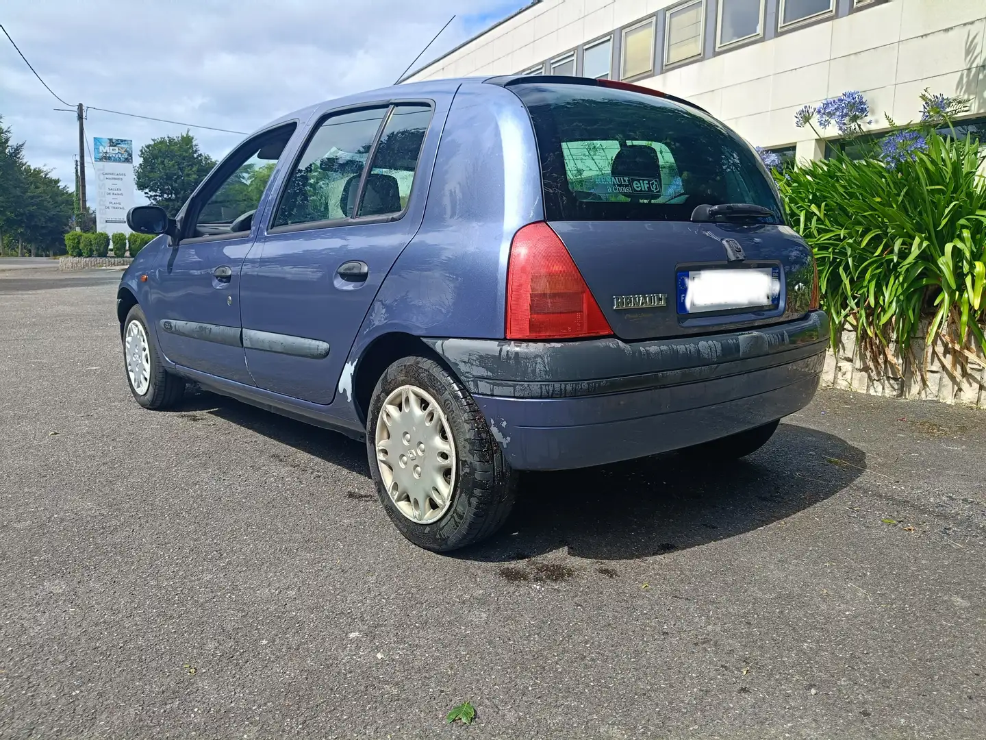 Renault Clio Clio 1.2i RXE Bleu - 2