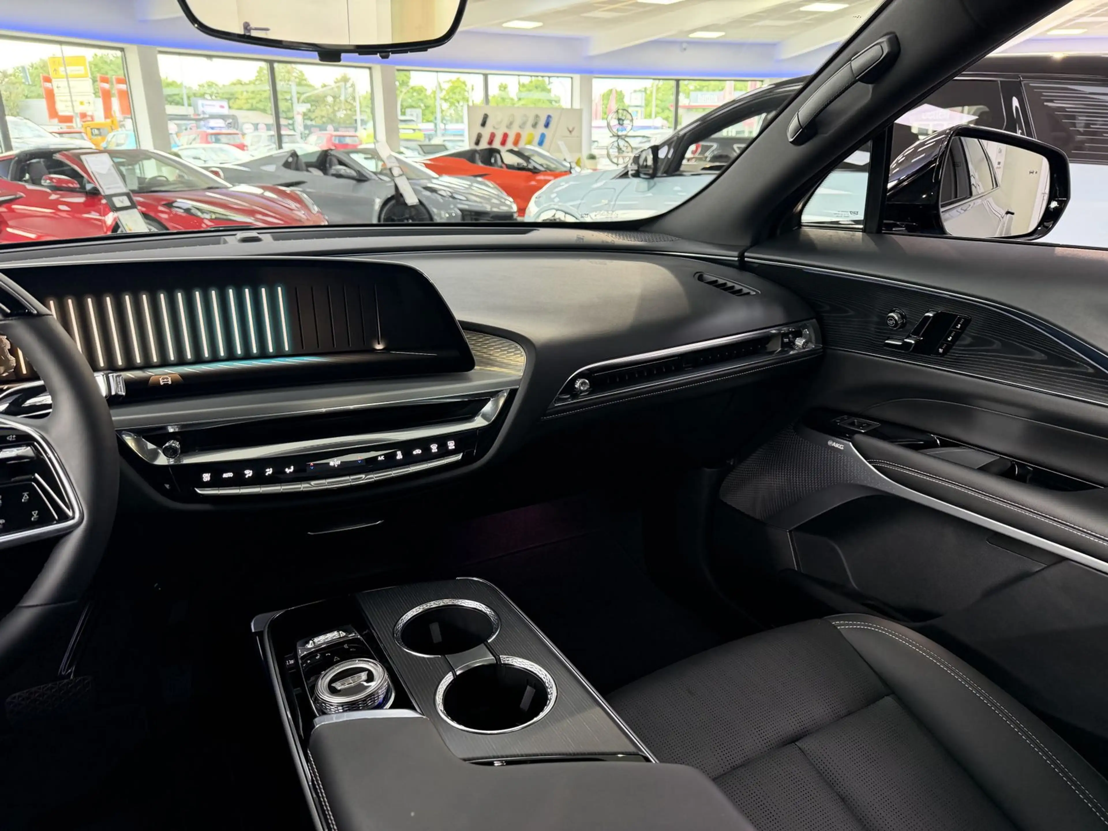 Cadillac Lyriq Sport 600e AWD — photo 14