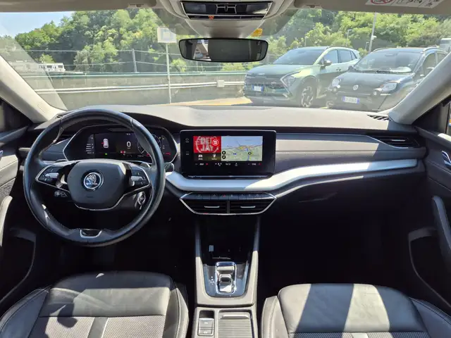Skoda Octavia view 8