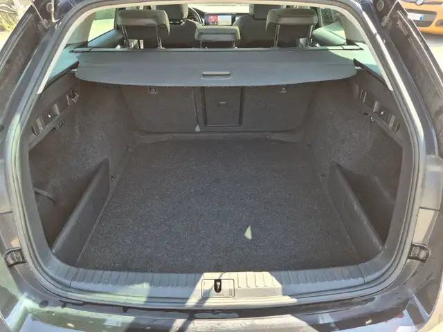 Skoda Octavia view 12