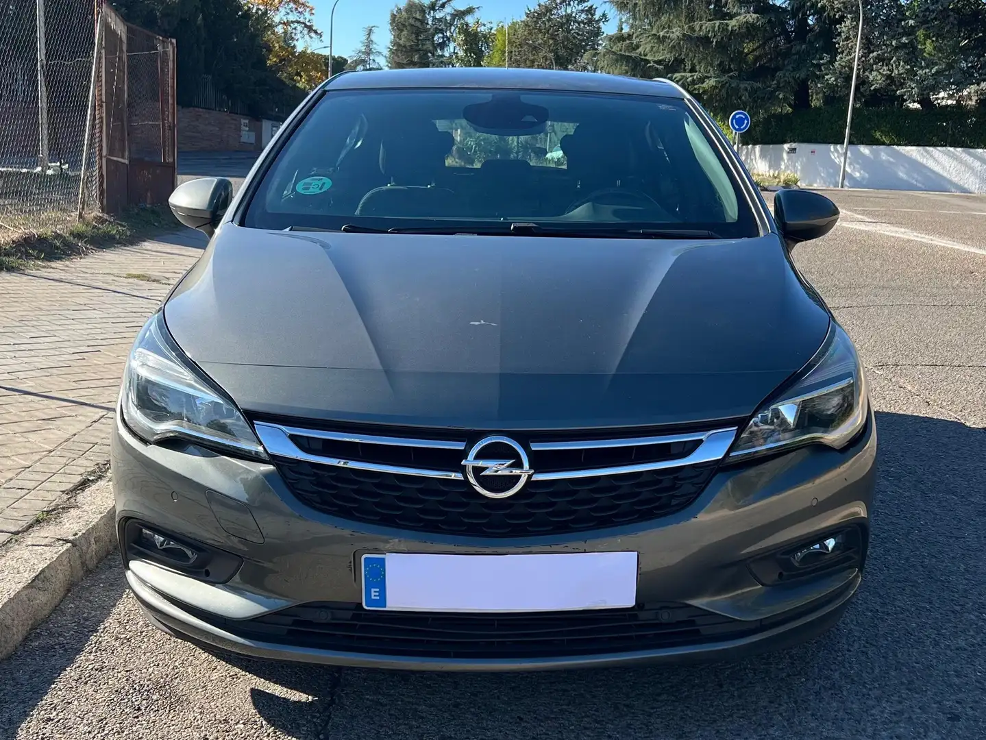 Opel Astra Dynamic Astra 1.4T S/S Dynamic 125 Gris - 2