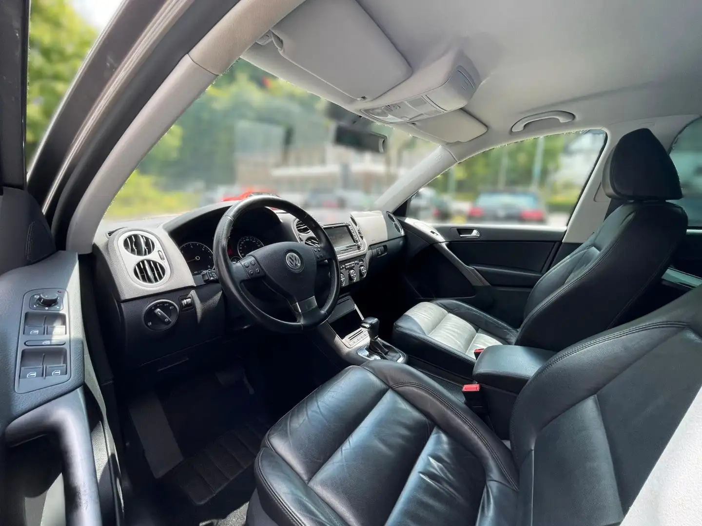 Volkswagen Tiguan Sport & Style 4M AUTOM. LEDER NAVI XENON Grigio - 2