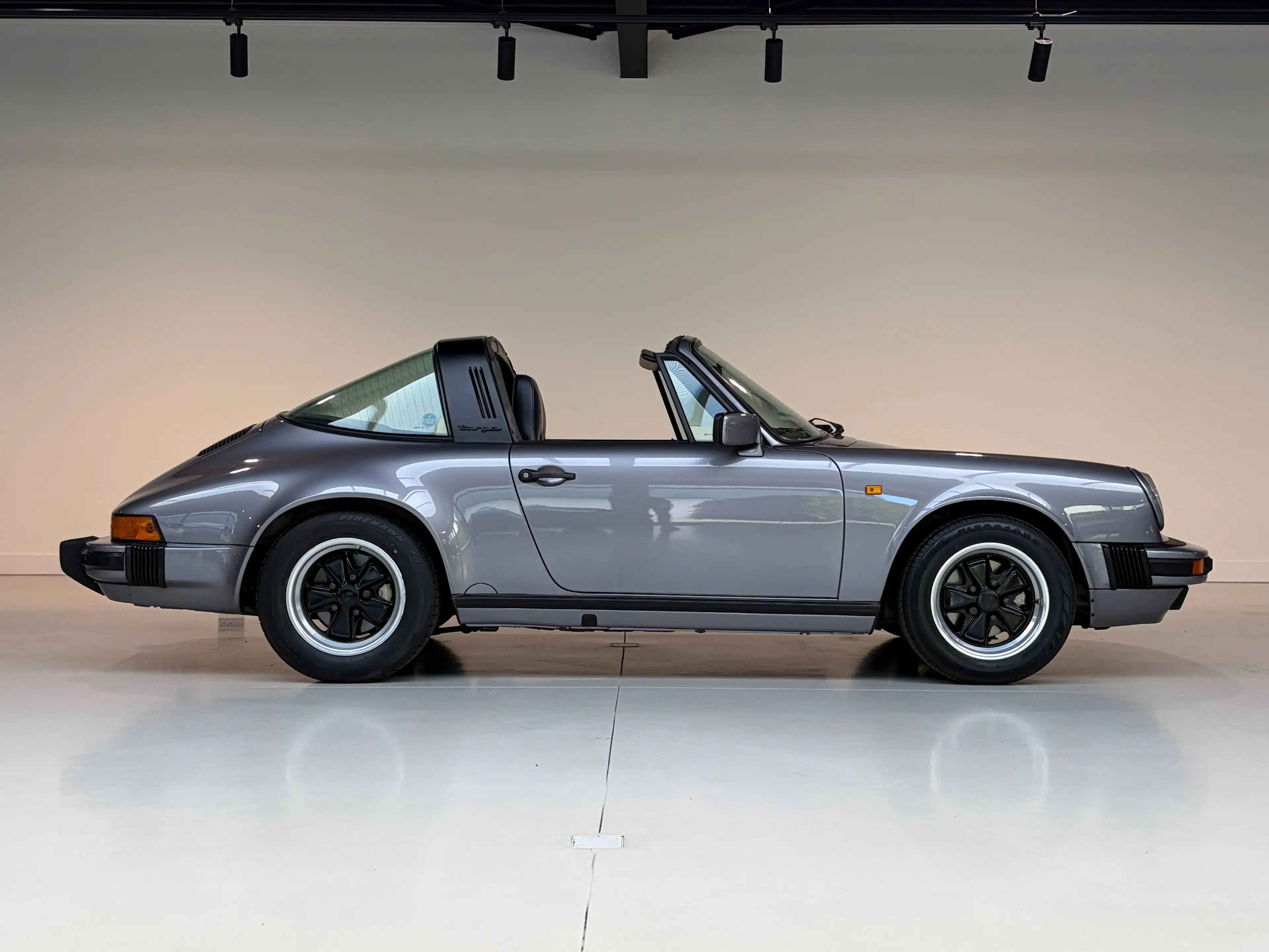 Porsche 911 3.2 Carrera Targa G50 C00 — photo 8
