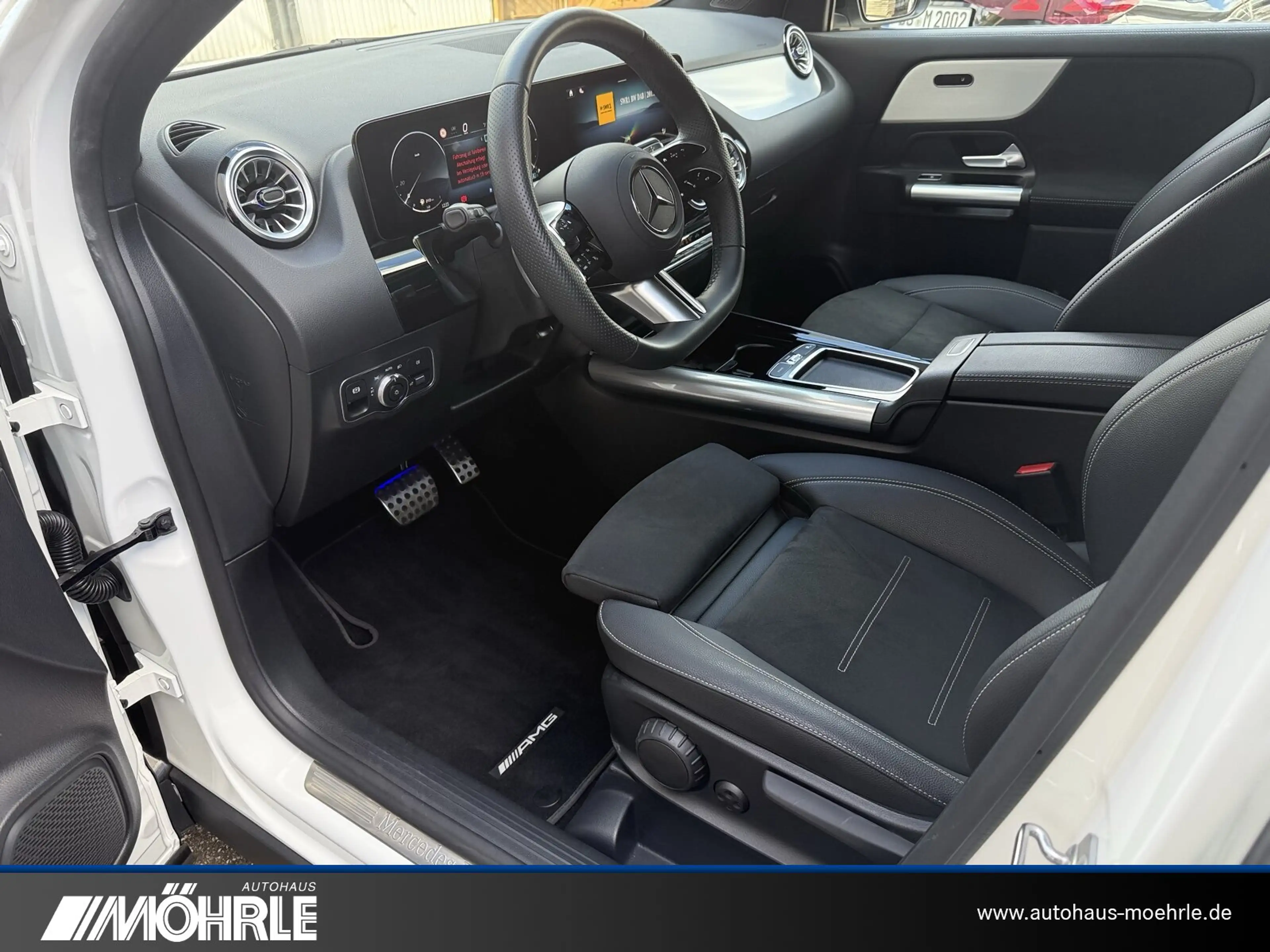Mercedes-Benz GLA 200 GLA 200 AMG Line Pano-SHD AHK 360° Kamera LED — photo 6