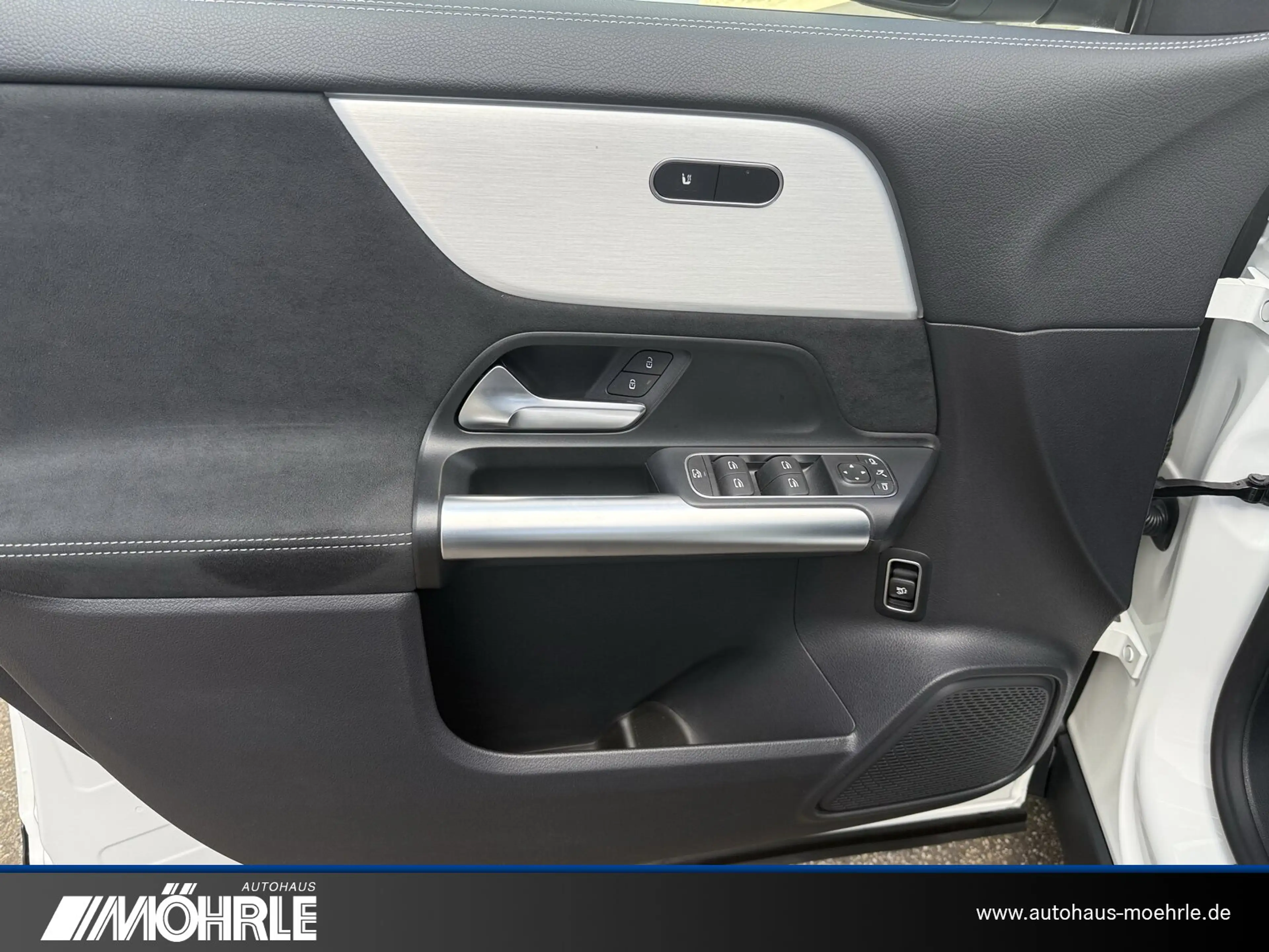 Mercedes-Benz GLA 200 GLA 200 AMG Line Pano-SHD AHK 360° Kamera LED — photo 7
