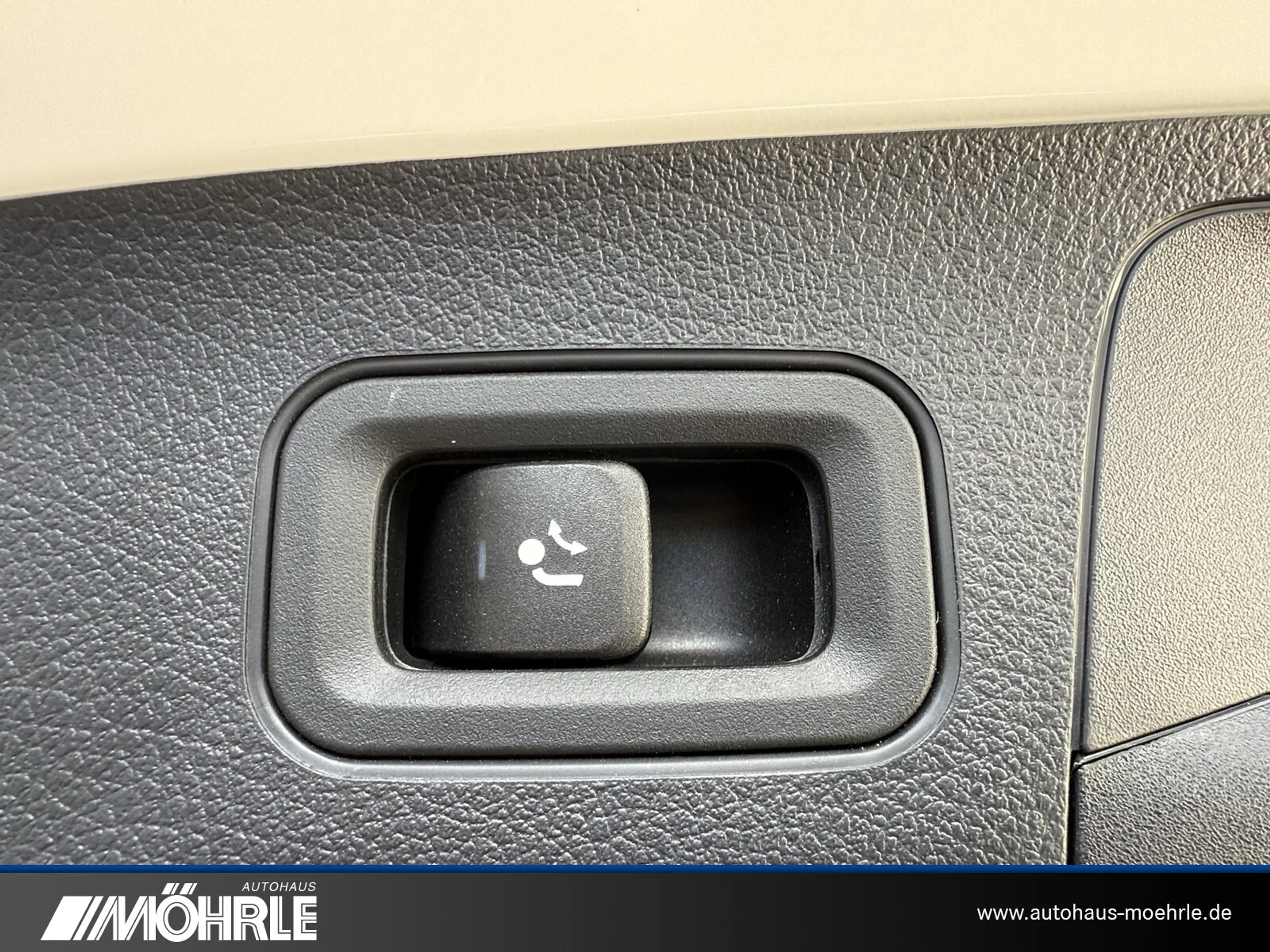 Mercedes-Benz GLA 200 GLA 200 AMG Line Pano-SHD AHK 360° Kamera LED — photo 15
