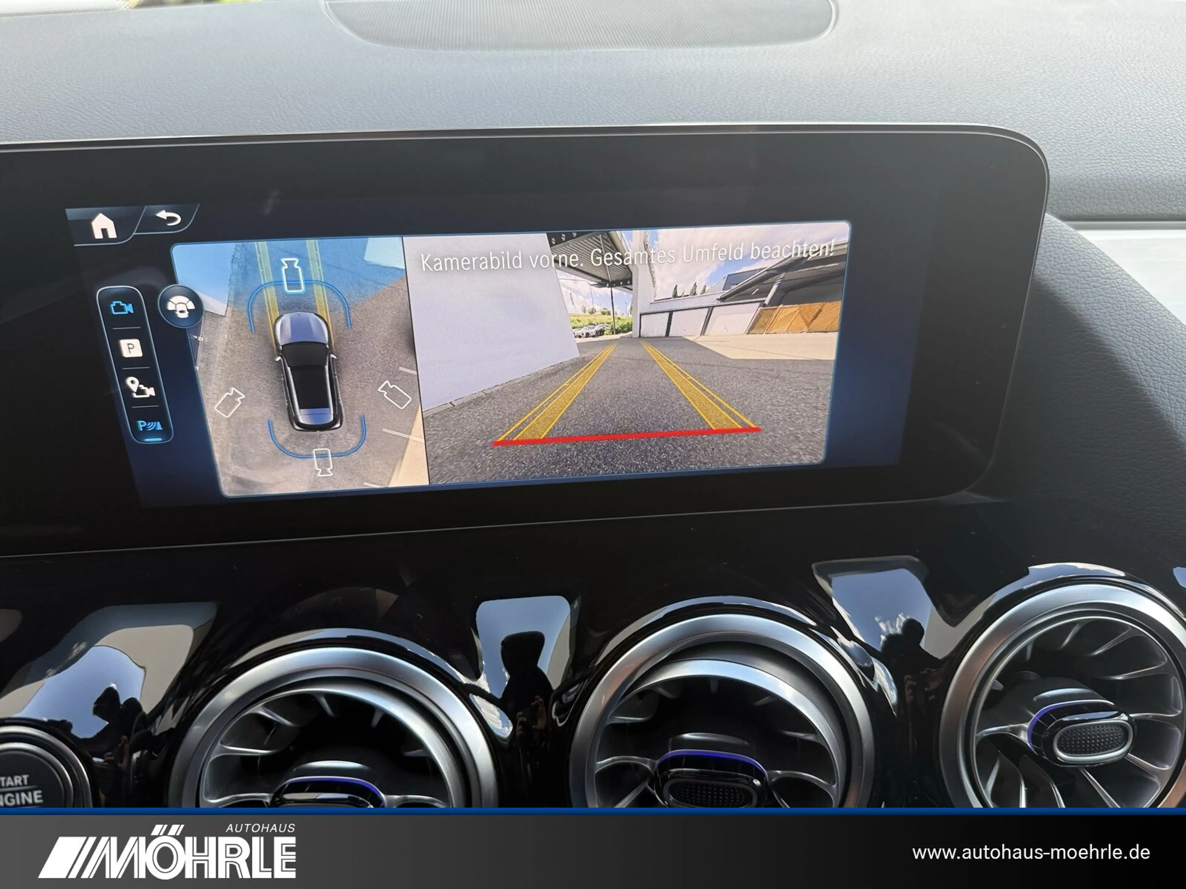 Mercedes-Benz GLA 200 GLA 200 AMG Line Pano-SHD AHK 360° Kamera LED — photo 11