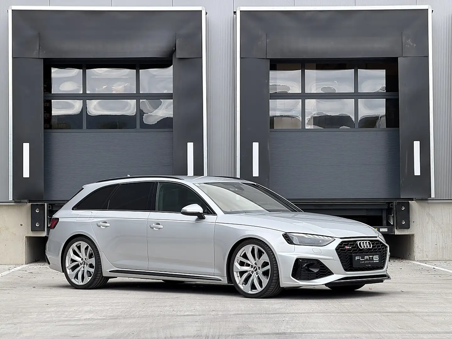 Audi RS4 Avant TFSI S-tronic Matrix, 8-fach ALU! Silber - 2