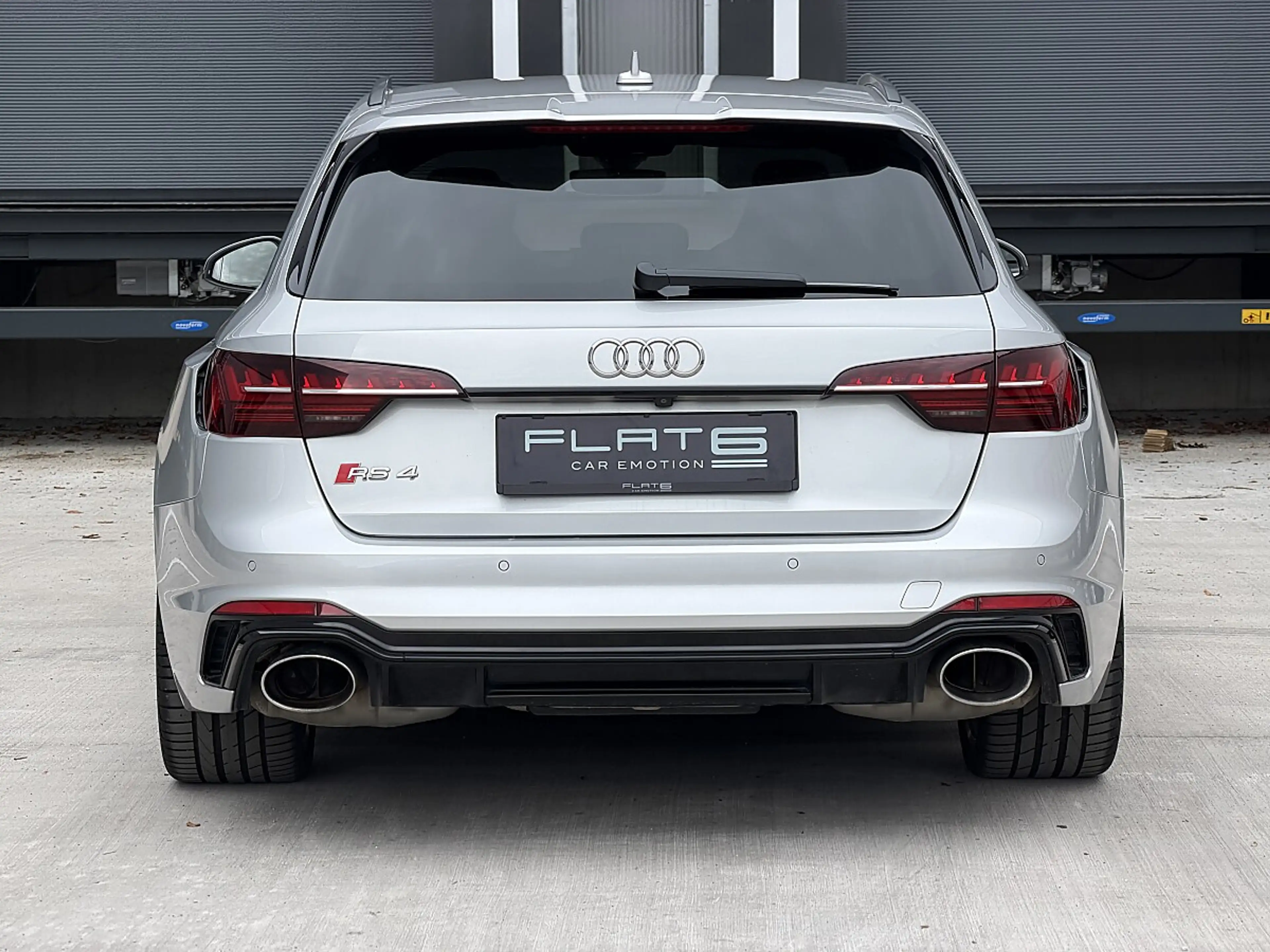 Audi RS4 Avant TFSI S-tronic Matrix, 8-fach ALU! — photo 8