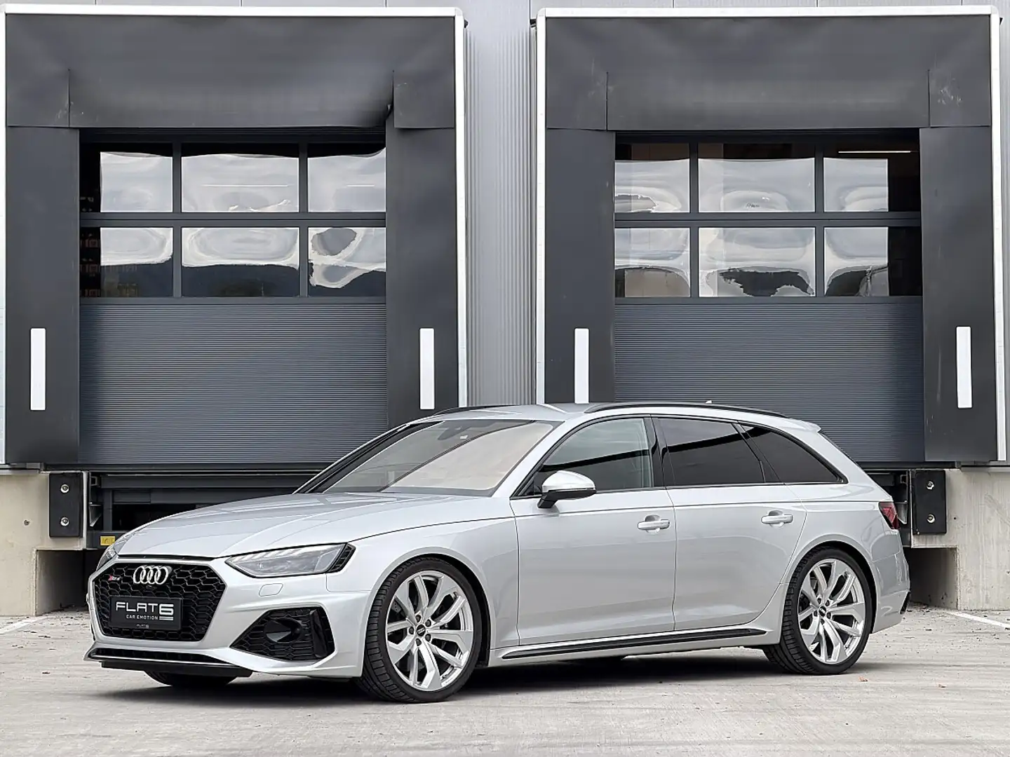 Audi RS4 Avant TFSI S-tronic Matrix, 8-fach ALU! Silber - 1