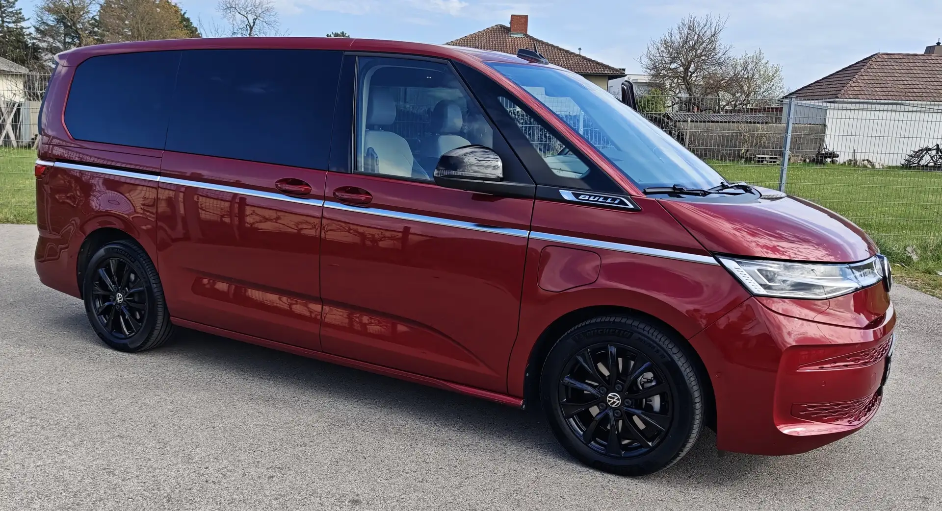 Volkswagen T7 Multivan Style eHybrid ÜH Roşu - 1