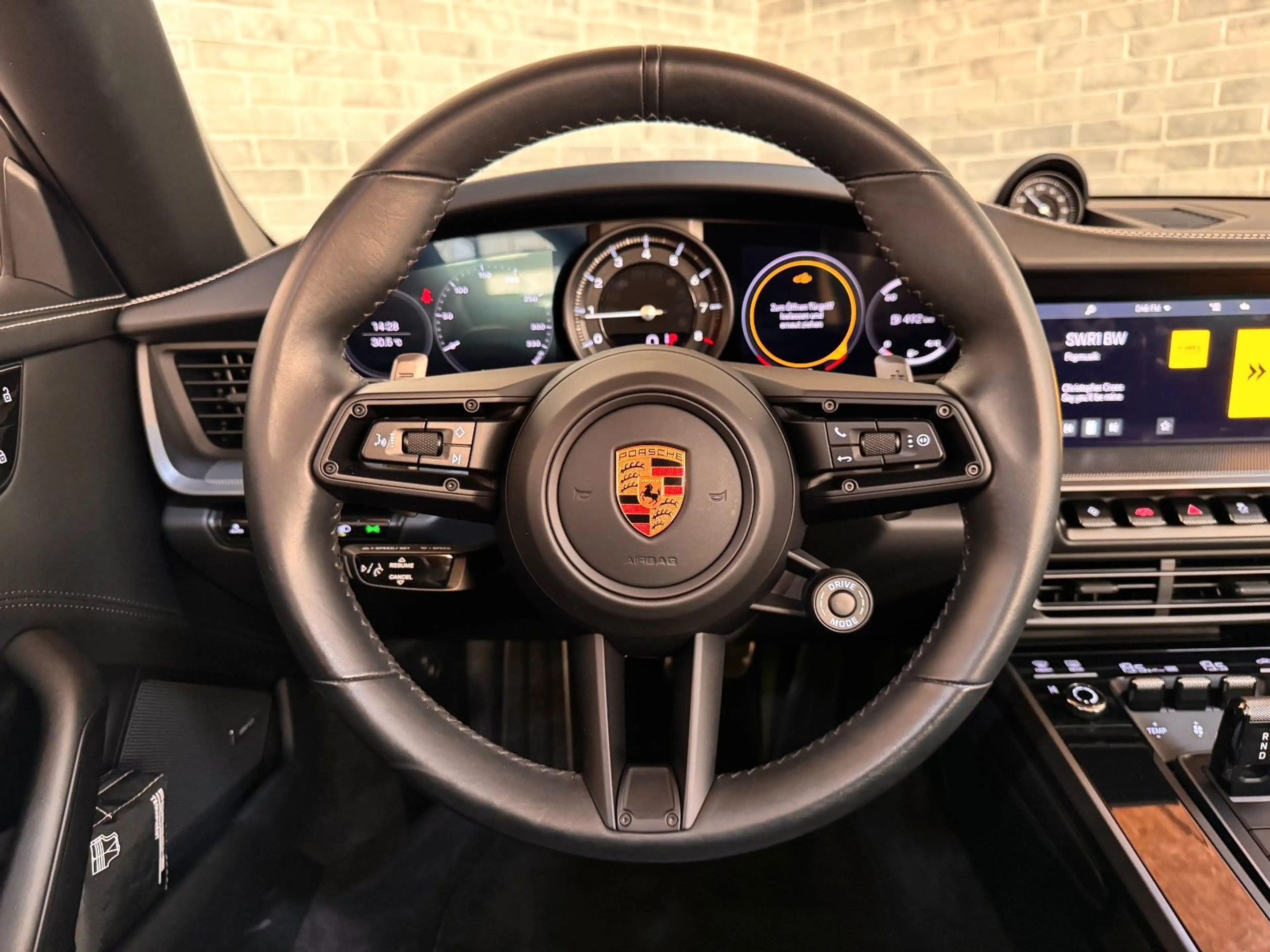 Porsche 911 Carrera Cabriolet/Sport-Chrono/Bose/LED — photo 15