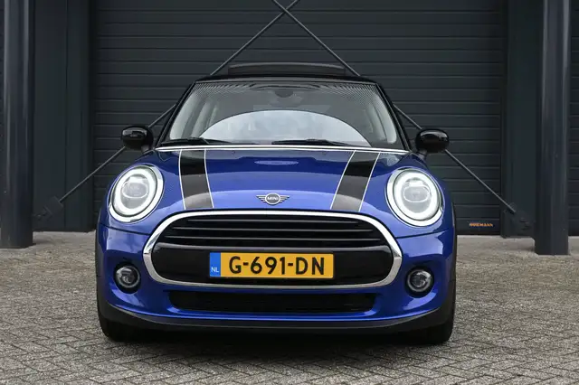 Mini Hatch view 30