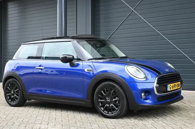 Mini Hatch view 11