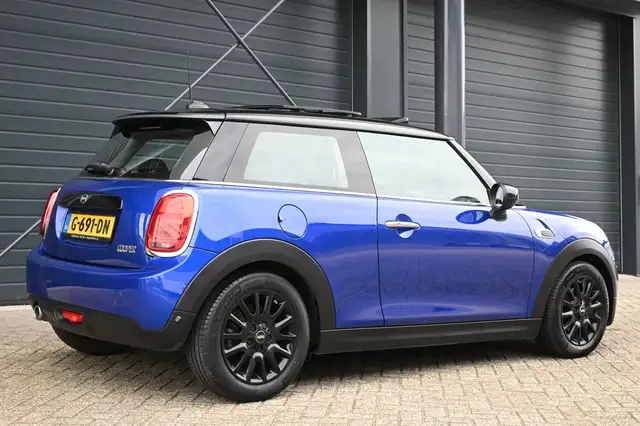 Mini Hatch view 2