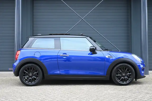 Mini Hatch view 6